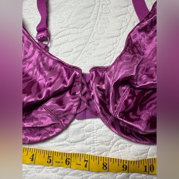 Vassarette 38DD Purple Zebra Lingerie Bra - Picture 3 of 7